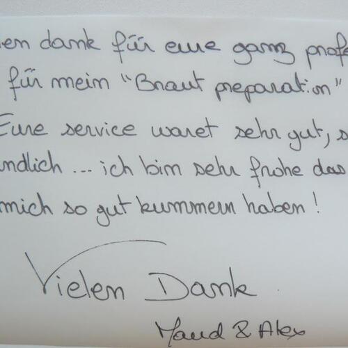 Zufriedene Brautpaare